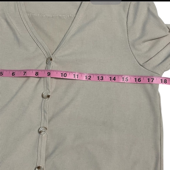 Long Creamy Tan Button-Up Cardigan with pockets - Picture 9 of 12